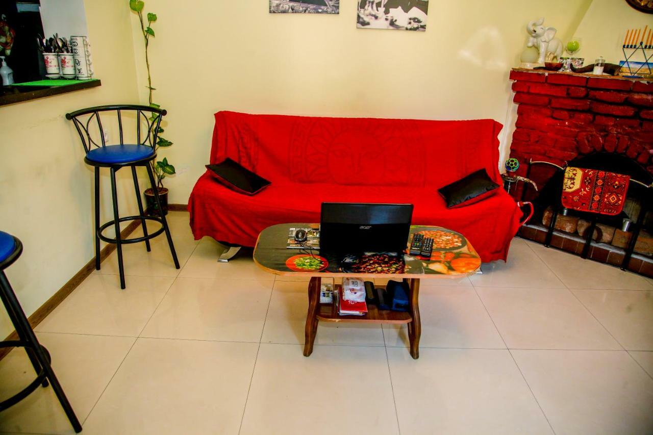 تبليسي Guesthouse Different المظهر الخارجي الصورة