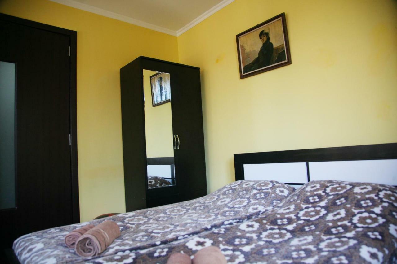 تبليسي Guesthouse Different المظهر الخارجي الصورة