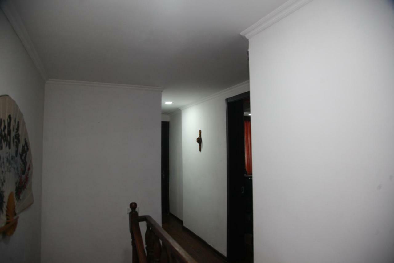 تبليسي Guesthouse Different المظهر الخارجي الصورة