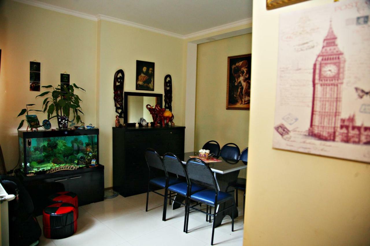 تبليسي Guesthouse Different المظهر الخارجي الصورة