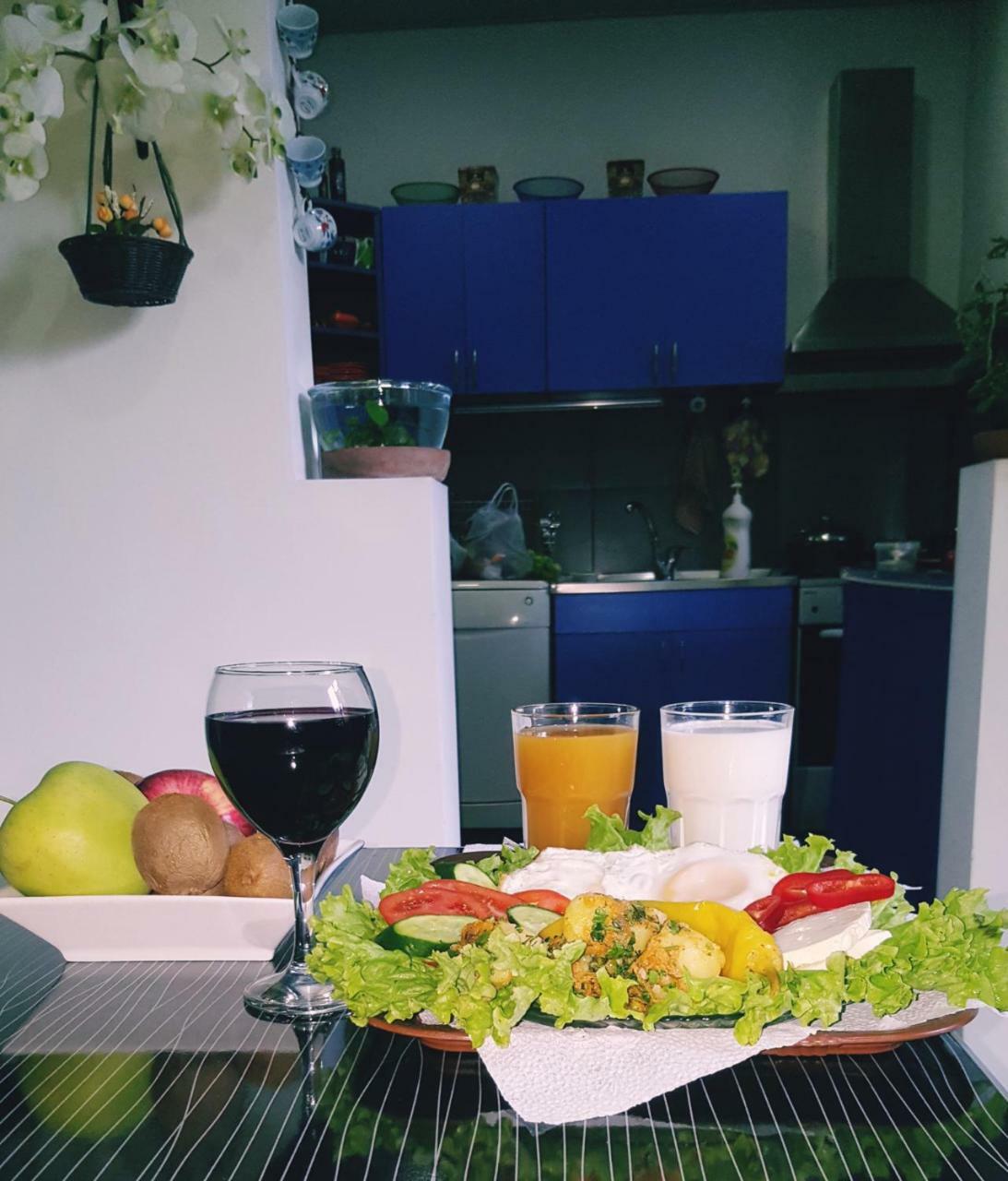 تبليسي Guesthouse Different المظهر الخارجي الصورة